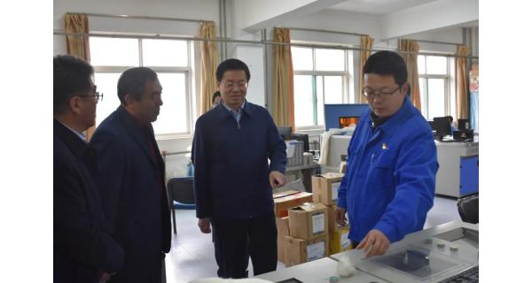 寶雞市委常委、統(tǒng)戰(zhàn)部部長(zhǎng)高宏真一行來紡電公司調(diào)研